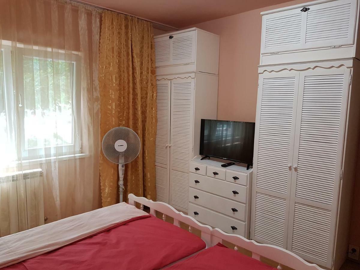 Apartament Aura Apartment Oradea Bagian luar foto